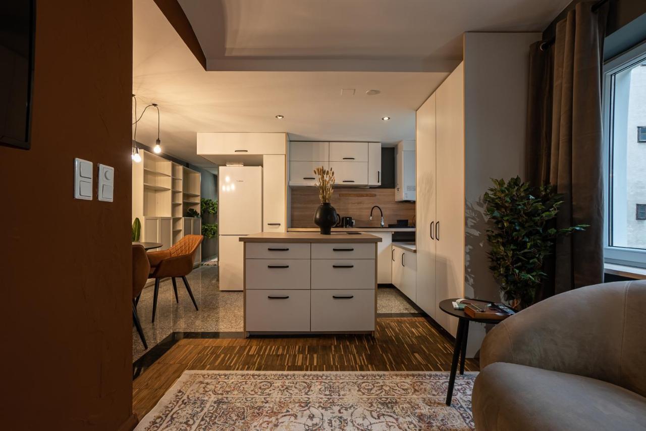 Brand-New Double Bedroom Apartment Wina Bagian luar foto