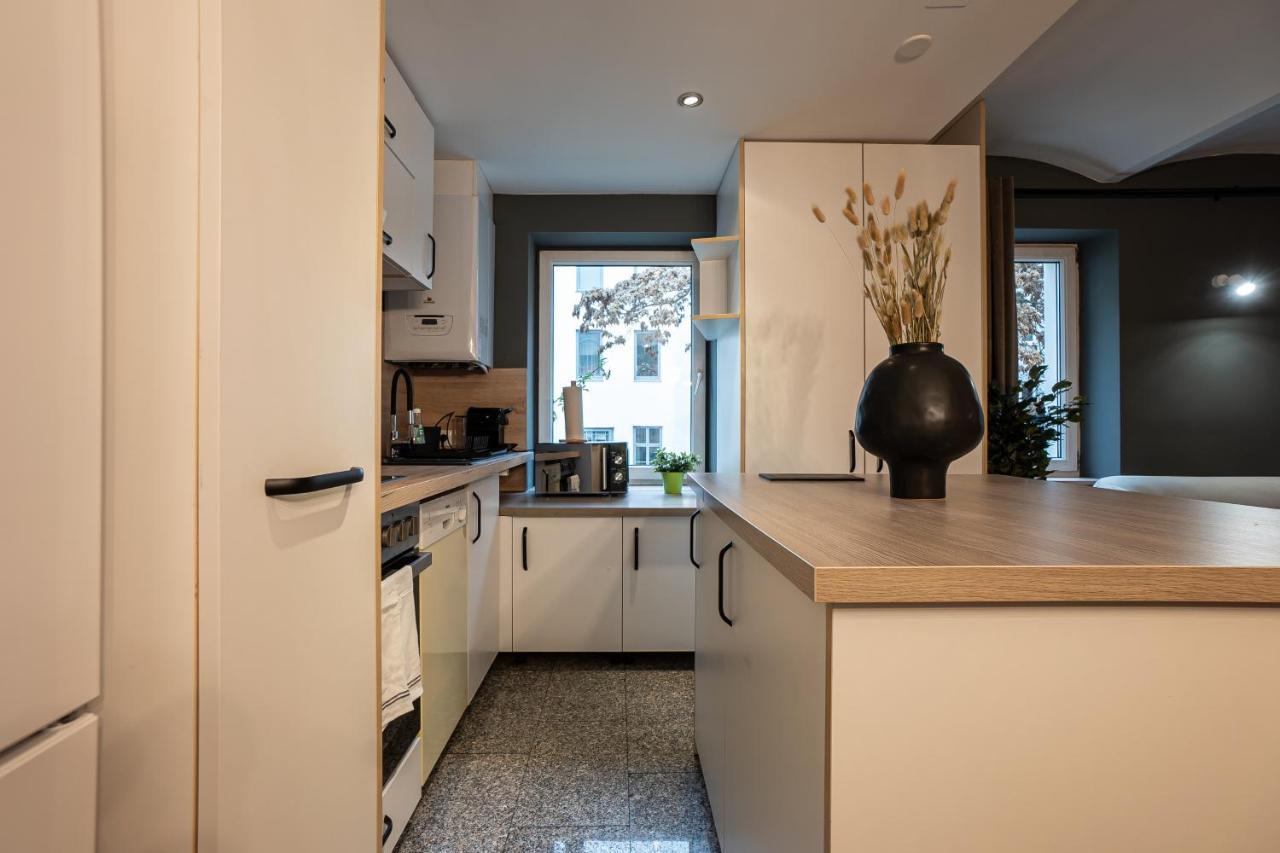 Brand-New Double Bedroom Apartment Wina Bagian luar foto
